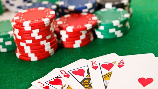 Poker_cards_and_chips.jpg-FK HAINBURG