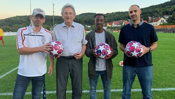 Ballspende Knittl.jpg-FK HAINBURG