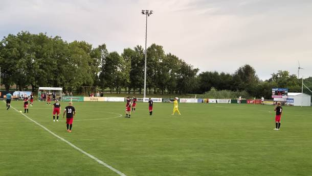 Spiel1.jpg-FK HAINBURG
