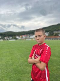 Holocsy Oliver_2.jpg